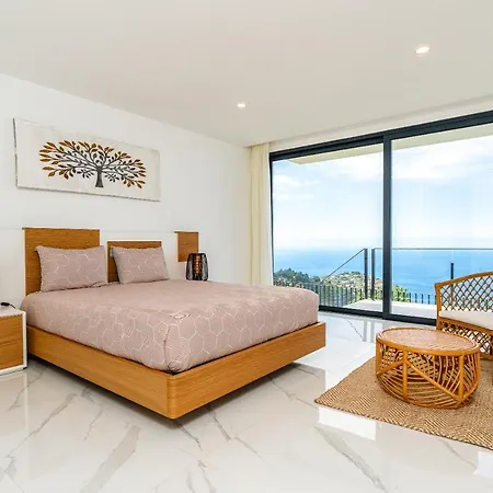 Villa Rocha In *