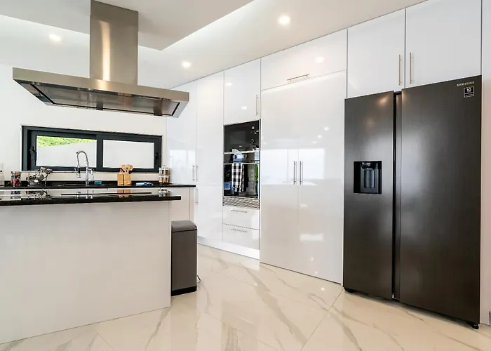 Rocha In Villa Arco da Calheta (Madeira)