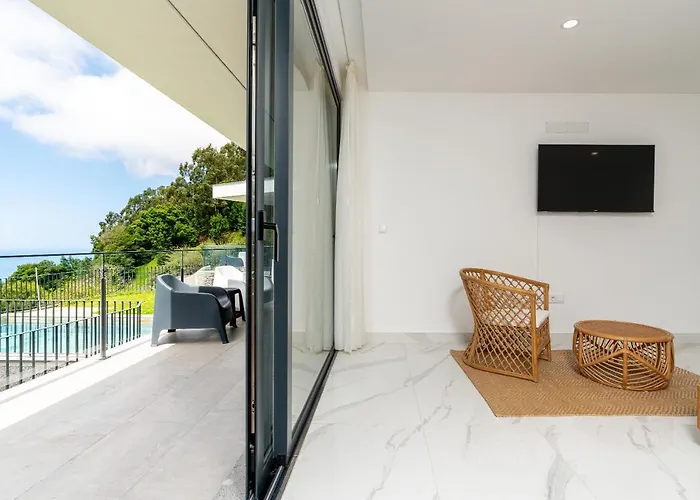 Rocha In Vila Arco da Calheta (Madeira)